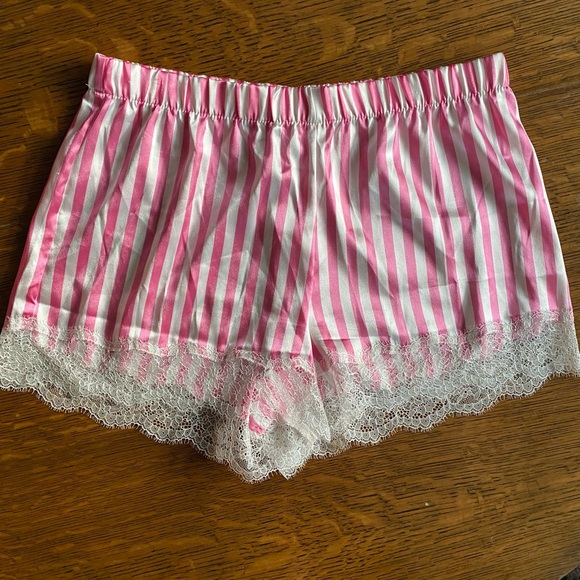 Victoria’s Secret Sleep Shorts - Picture 3 of 4